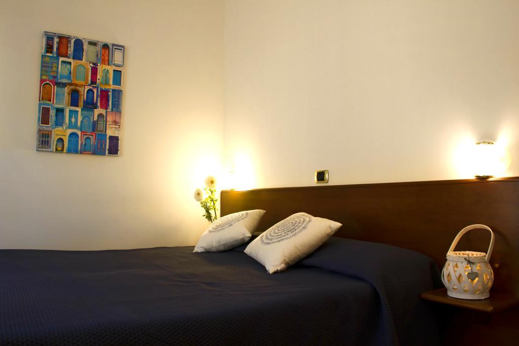 Domus Hotel Alessandria Exterior photo